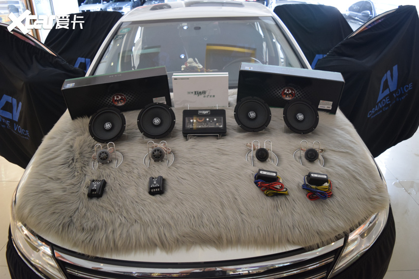 昆明发烧友汽车音响荣威i5汽车音响改装打造动听音响