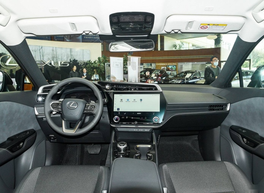 雷克萨斯首款纯电SUV，顶配接近37万，这车到底值不值得买？