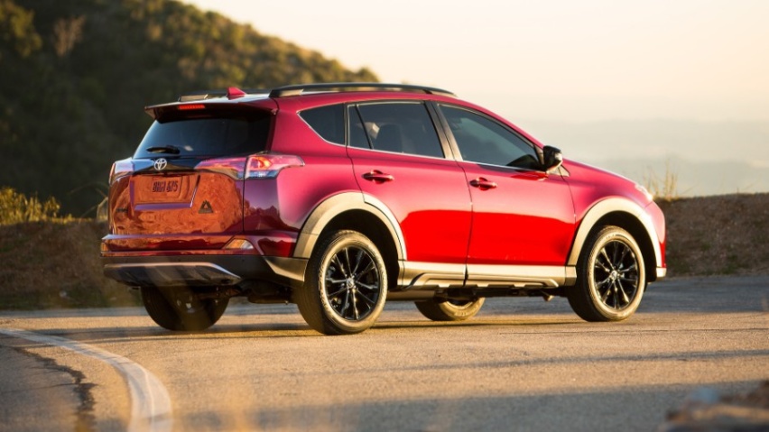 因火灾风险正在接受调查！近200万辆丰田RAV4可能受影响