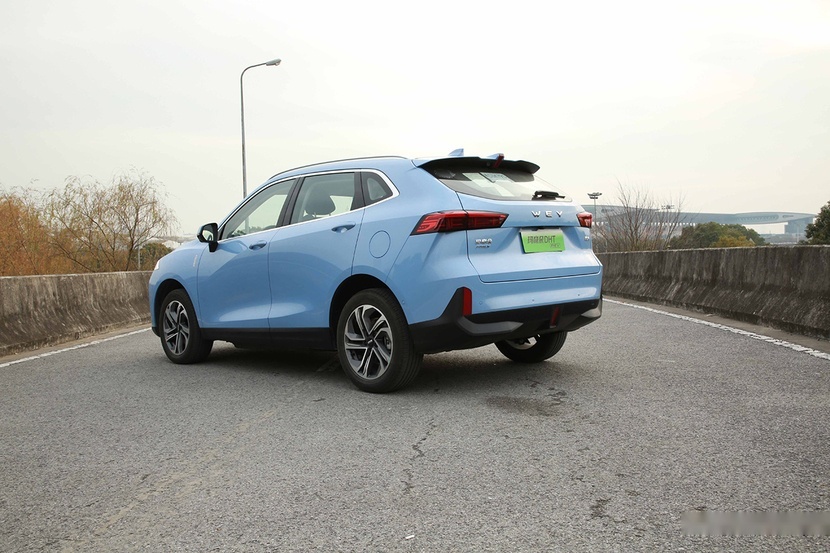 【帮你选车】零百加速7.2秒 油耗还很低 试驾玛奇朵DHT-PHEV