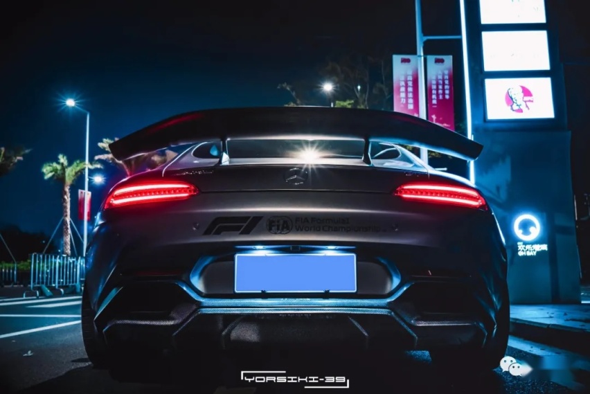 油耗堪比纳智捷的梅赛德斯-AMG GT，两天一箱98你受得了吗？