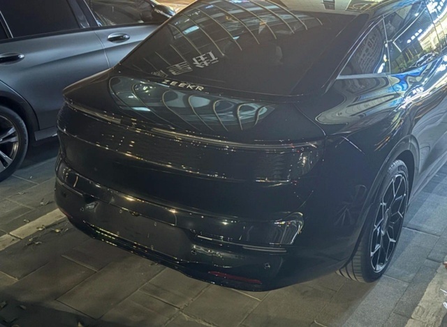 【E汽车】极氪007入门车型曝光