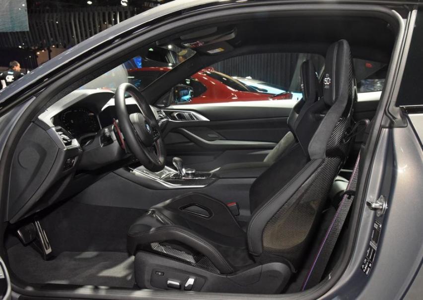 宝马M品牌50周年纪念款车型，M4新车105.8万，限量150台