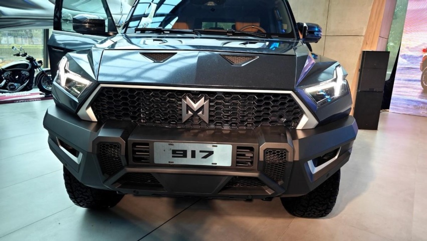 机甲风硬派SUV 体验猛士917 预售价70万元起的狠角色