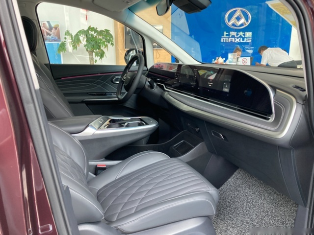 纯电+智能+豪华+MPV，上汽大通MAXUS MIFA 9实拍解析
