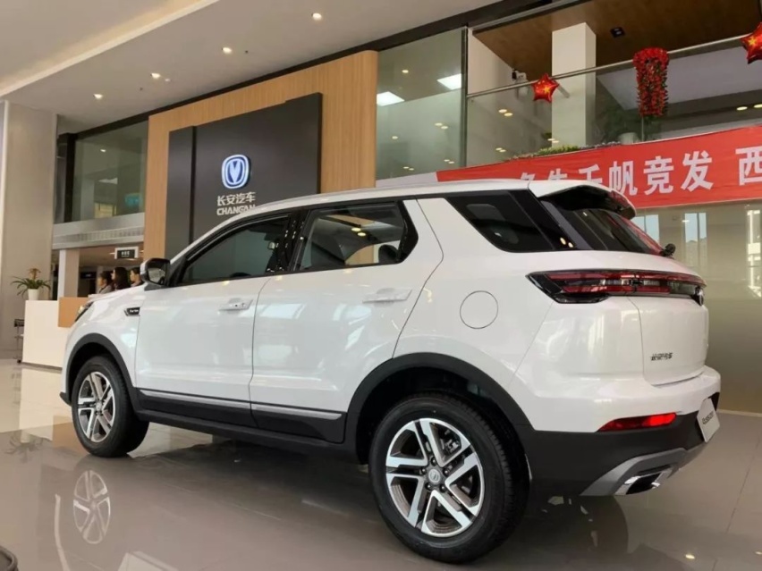 细节决定成败，到店实拍长安CS55PLUS！