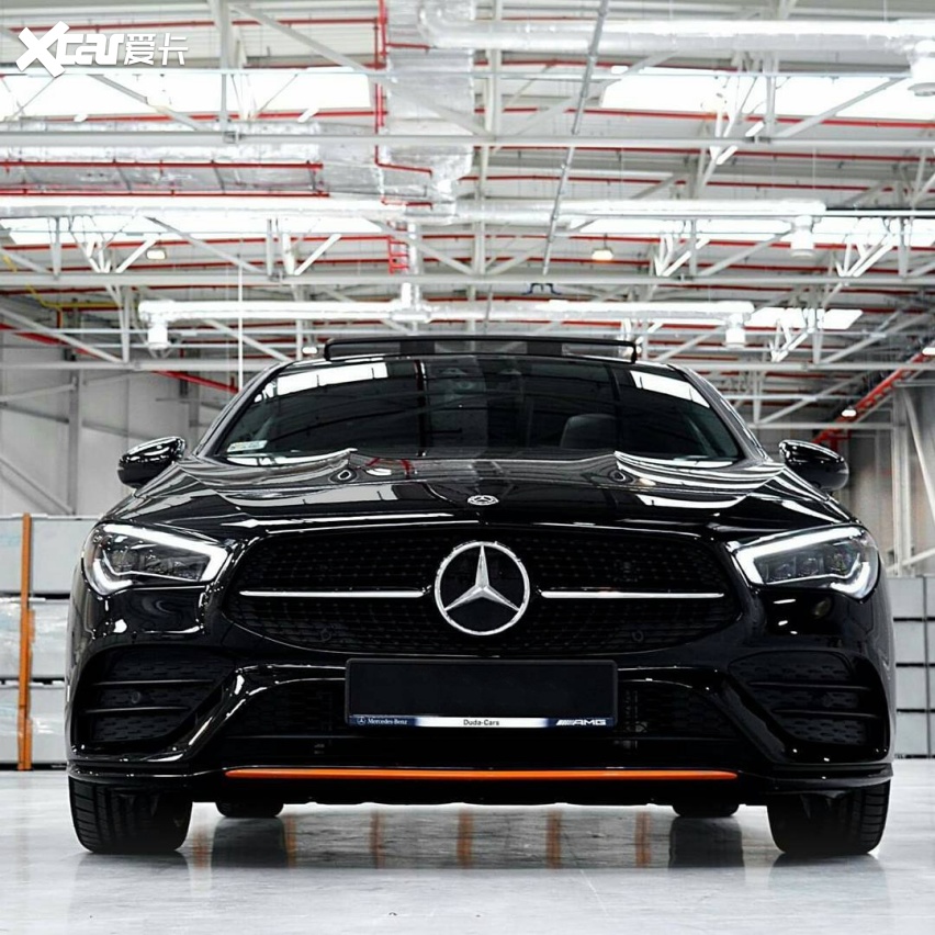 黑色的很运动全新奔驰cla级海外实车