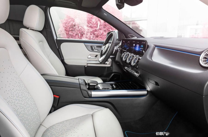 91-mercedes-benz-eqa-official-images-cabin.jpg