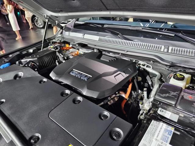 坦克500 Hi4-T正式上市 售价33.5万
