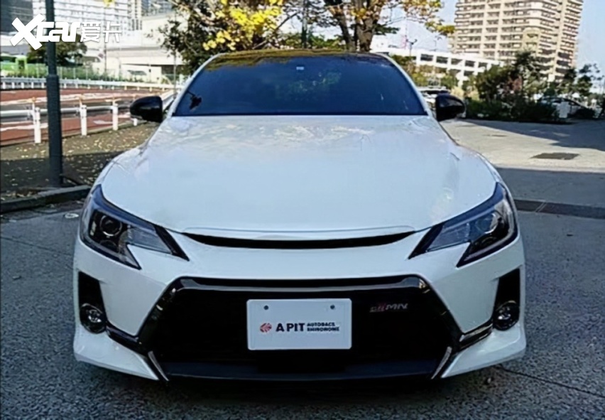 搭35lv6发动机全新丰田锐志海外实拍图曝光