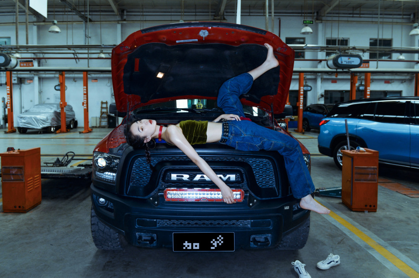《加98》嫩模、摇滚新星、道奇皮卡、YamahaYZF-R1