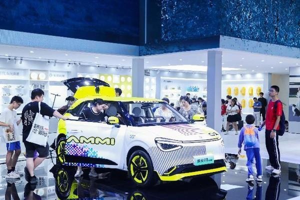 东风纳米01车展钜惠！10万级地表最强纯电车触手可及