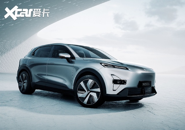 价格是惊喜,动力操控让人惊艳?深蓝S05的竞争力源自哪里?