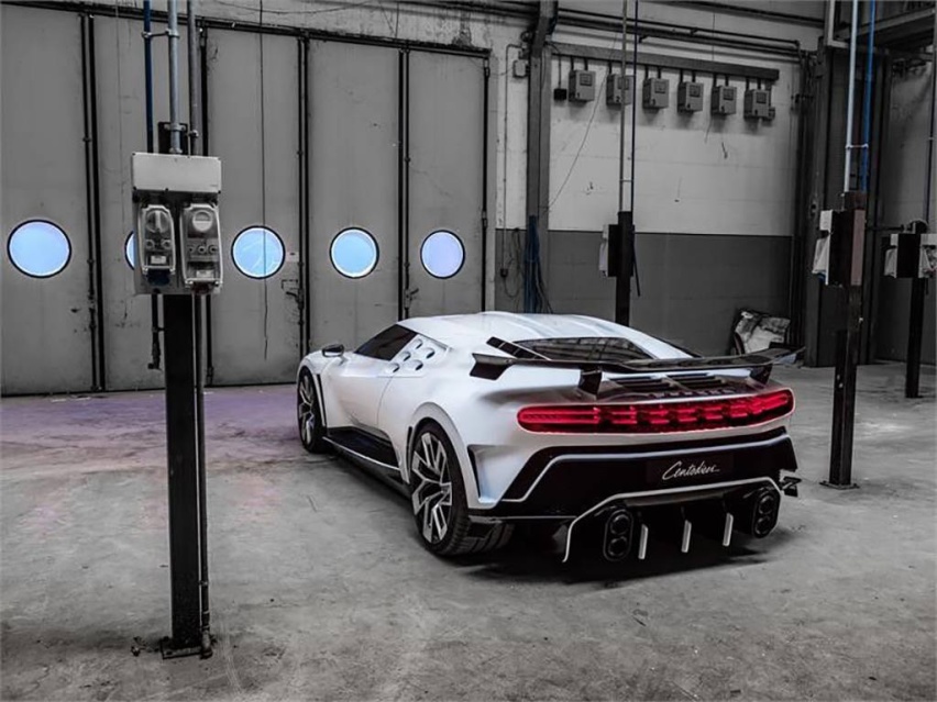 autohomecar__ChcCSV1UuyiAbky7AAE2Yo24u1Y157.jpg