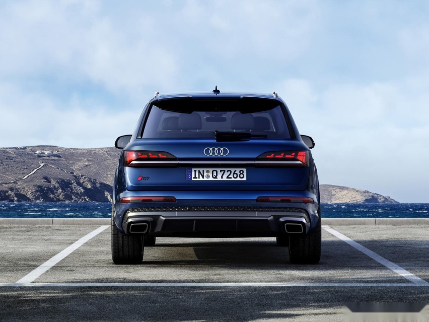 全新奥迪Q7发布，外观更凶狠，配3.0T+8AT，能扭转乾坤吗？