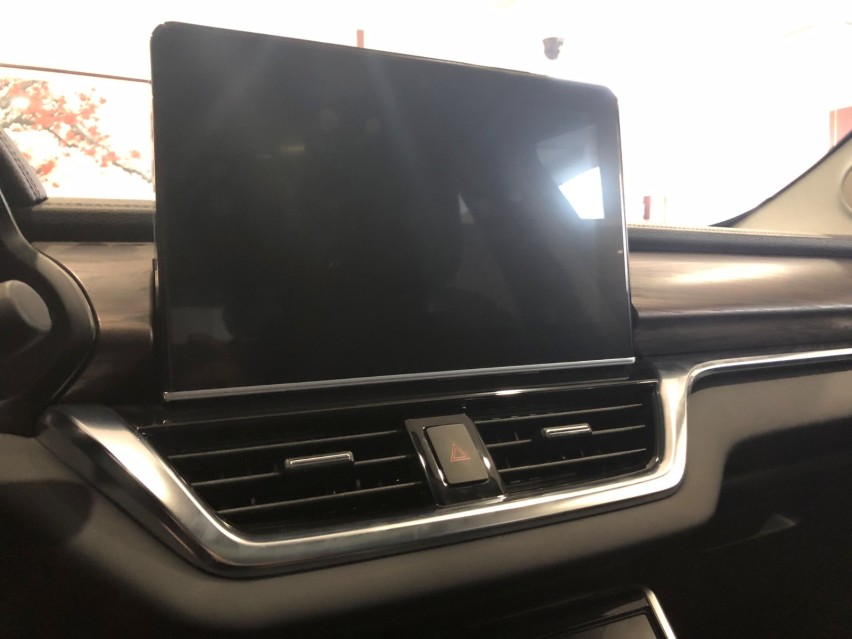 ​【不羁聊车】红旗首款纯电SUV，试看E-HS3如何定义精致