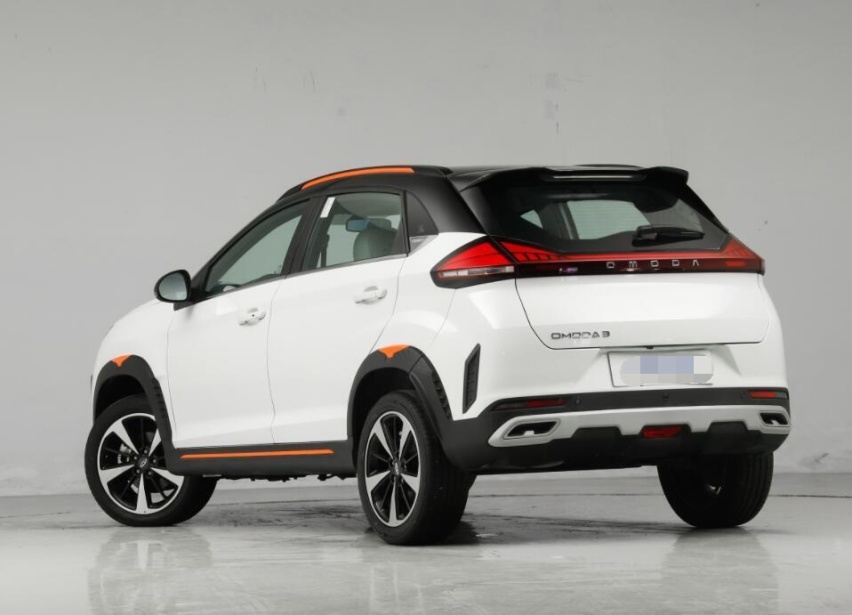 时尚家用SUV！销往海外，奇瑞欧萌达3实车无伪谍照曝光