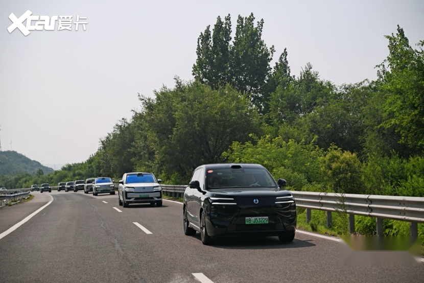 硬核技术驰骋丝路！比亚迪全程护航2026丝绸之路万里行