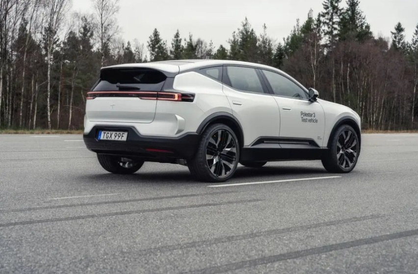 极星 Polestar 3实拍图发布，设计个性高级，交付恐怕要等