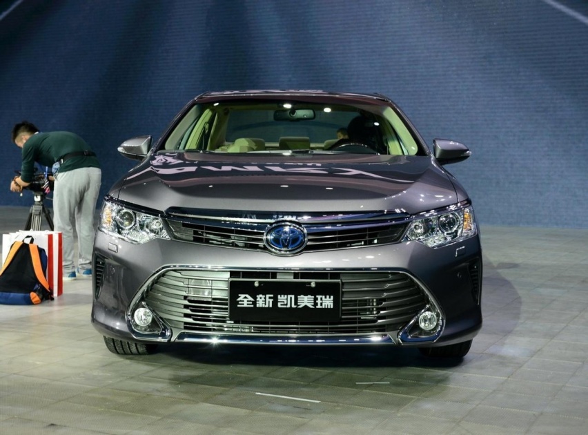 都是10万预算，买新能源还是燃油车？到底哪个更划算？