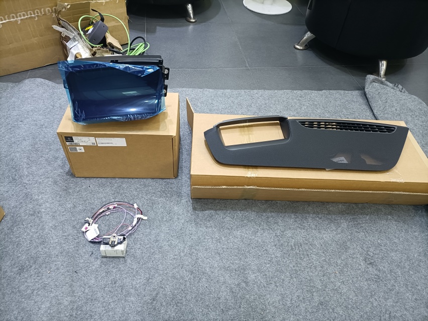 22款奔驰GLS450升级抬头显示HUD电吸门 香氛 ACC自适应巡航