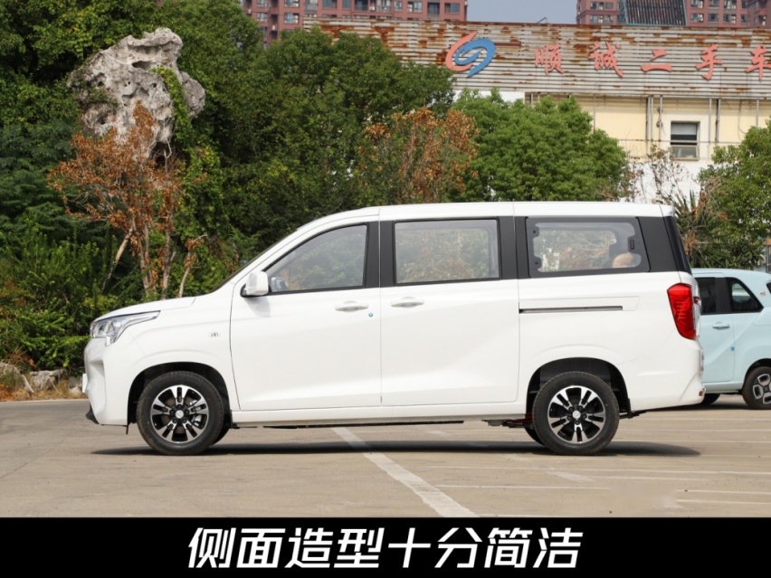 抢在了五菱前面？东风风光E380上市，纯电MPV起售价14.48万