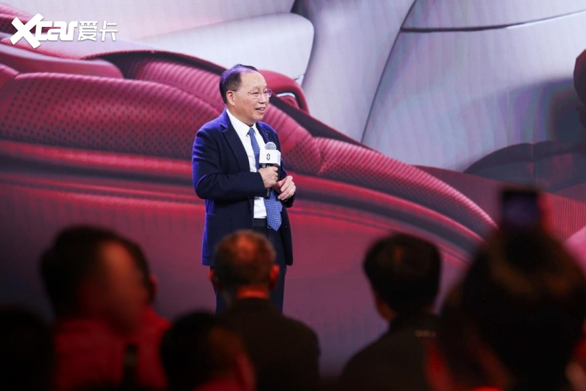 问界M9 Ultimate领世加长版先行者正式开启全国交付