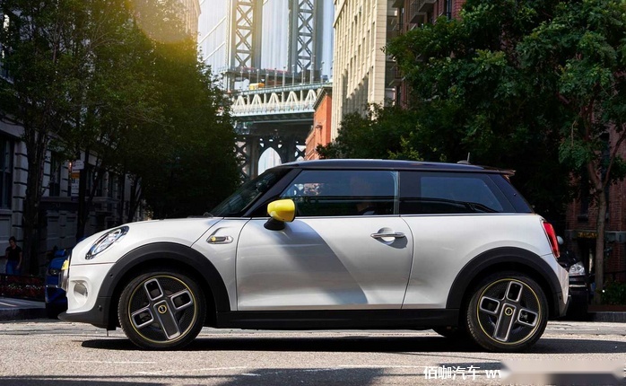 MINI Cooper SE.png
