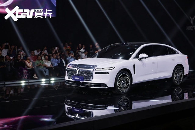 800V+5C超充+63度大电池，岚图追光L搭载岚海智能超混开启预订
