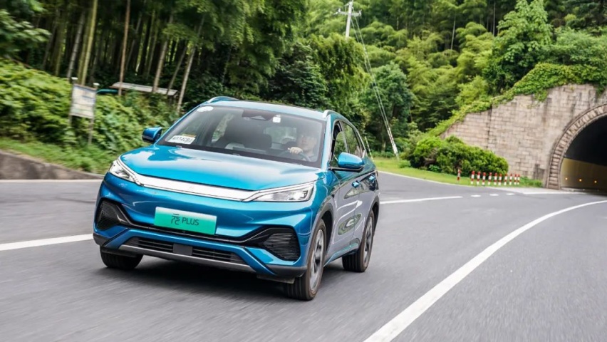比亚迪首款15万纯电SUV，开着行吗？