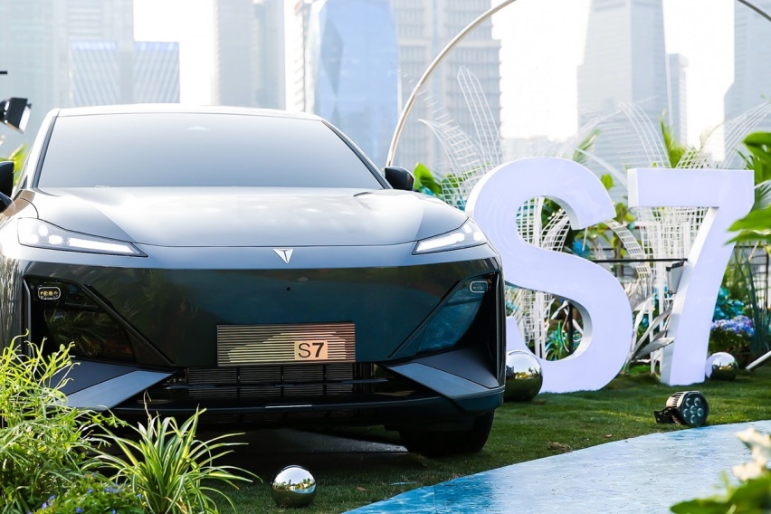 长安深蓝S7正式亮相，定位中型SUV