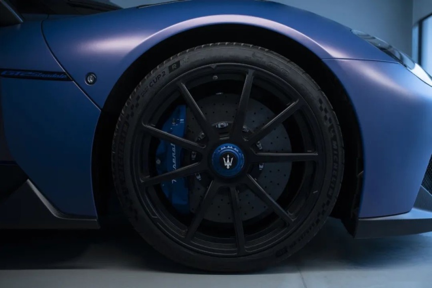 【车赏】玛莎拉蒂最新高性能超跑GT2 Stradale