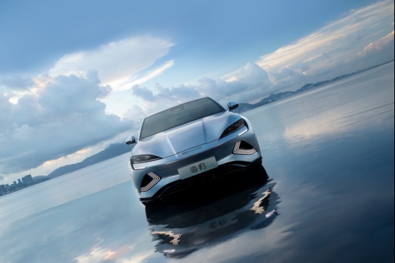 比亚迪海豹售价20.98万起，有没有实力叫板Model 3？