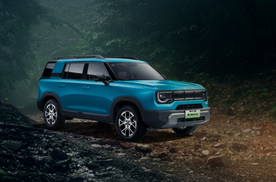 BJ30旅行家携手李庚希挑战黑级雪道，演绎冰雪轻越野实力