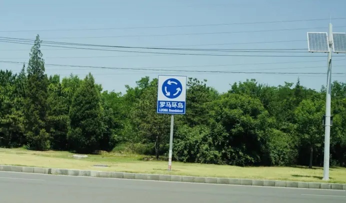 【e汽车】实测理想汽车城市NOA:不依赖高精地图、安全为先