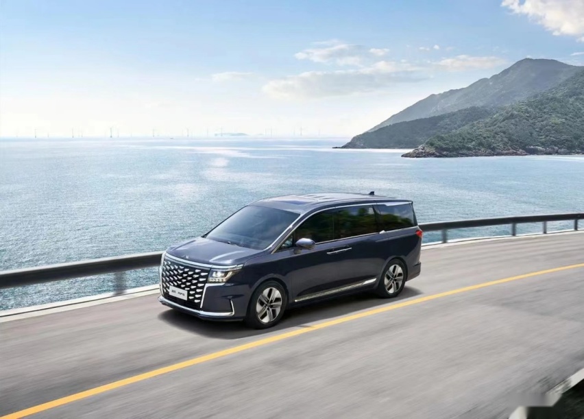 当传祺E9遇上瑞风RF8 PHEV，谁才是中大型插混MPV的最优选
