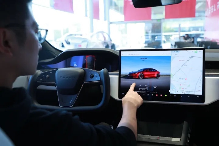 Model S Plaid亮相厦门，千匹怪兽，100.99万元起售