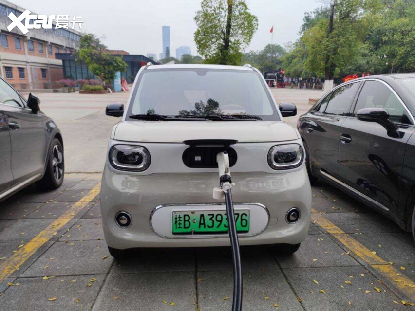 四五万的代步车 就选五菱宏光miniev准没错-爱卡汽车爱咖号