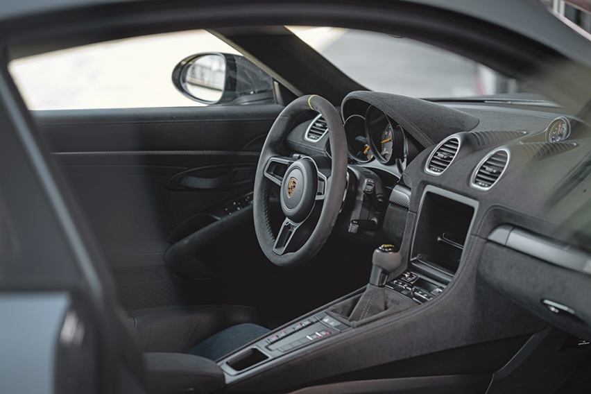 灰色的超新星：保时捷718 Cayman GT4 RS