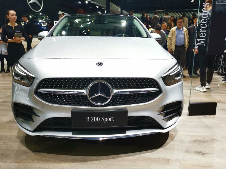 奔驰B200