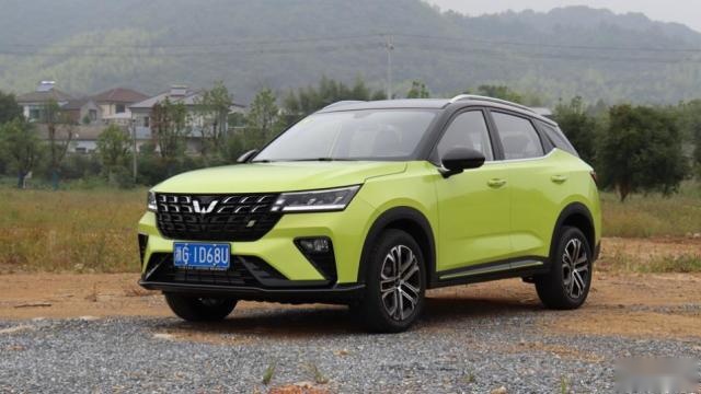 动力一般油耗低，试驾五菱星驰，10万内的SUV还值得买吗？