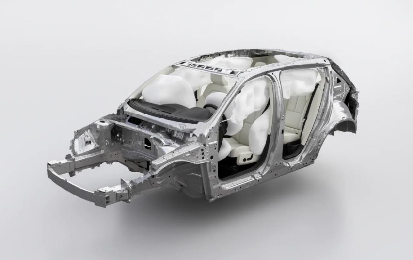 荣获IIHS 2023年顶级安全之选+大奖，沃尔沃XC90为何这么强？