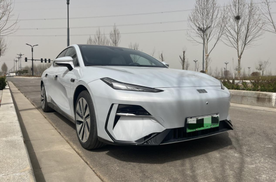 实力为王！特斯拉Model 3紧急降价也打不过银河E8