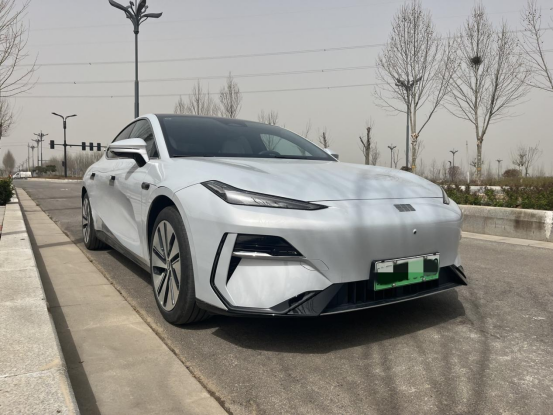 实力为王！特斯拉Model 3紧急降价也打不过银河E8