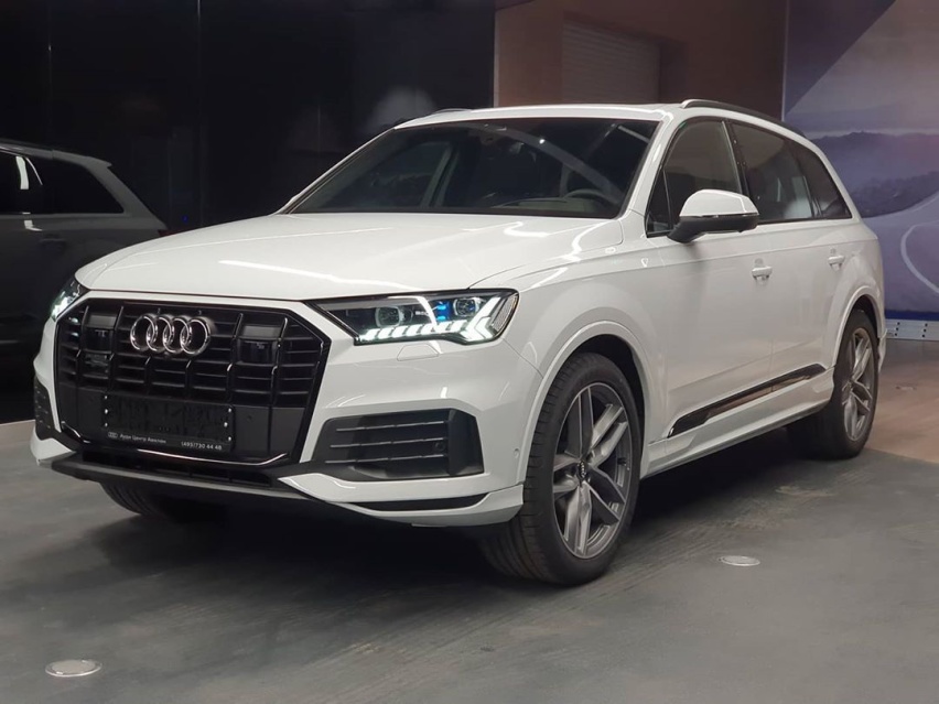 大气又很有精致感 新款奥迪Q7实车