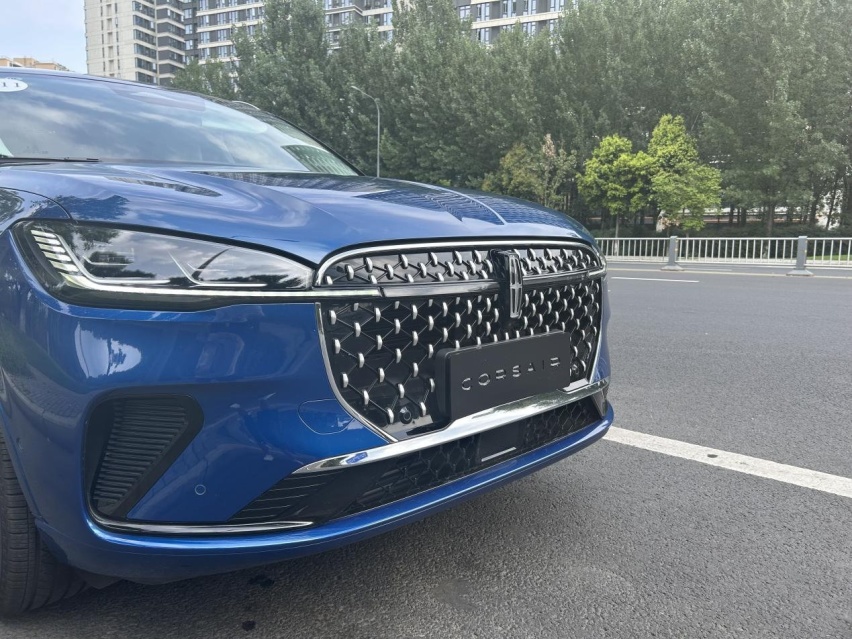 豪华汽车，到底该长什么样？试驾全新林肯冒险家