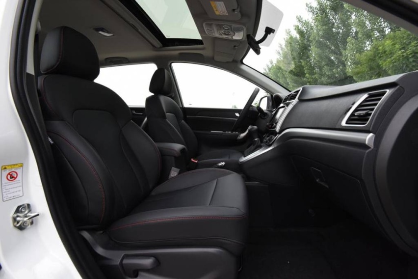 autohomecar__ChcCRF2LFtSAJNiqAAGdhpIloaw792.jpg