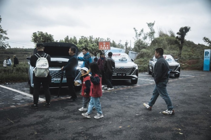 速度与激情！长安欧尚杯川渝场地越野赛极速开战