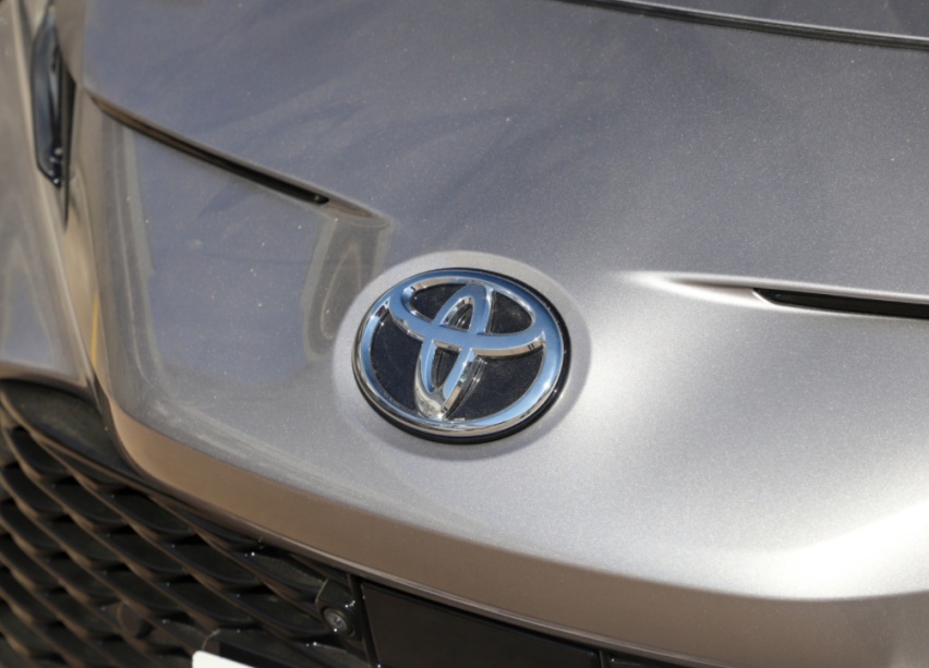 丰田推出全新中型SUV，造型神似雷克萨斯，油耗4.5L，价格不算贵