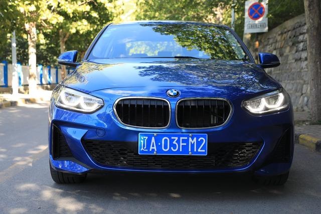 不到20万就能开回家的BMW 1系，能否满足你对蓝天白云的期待？